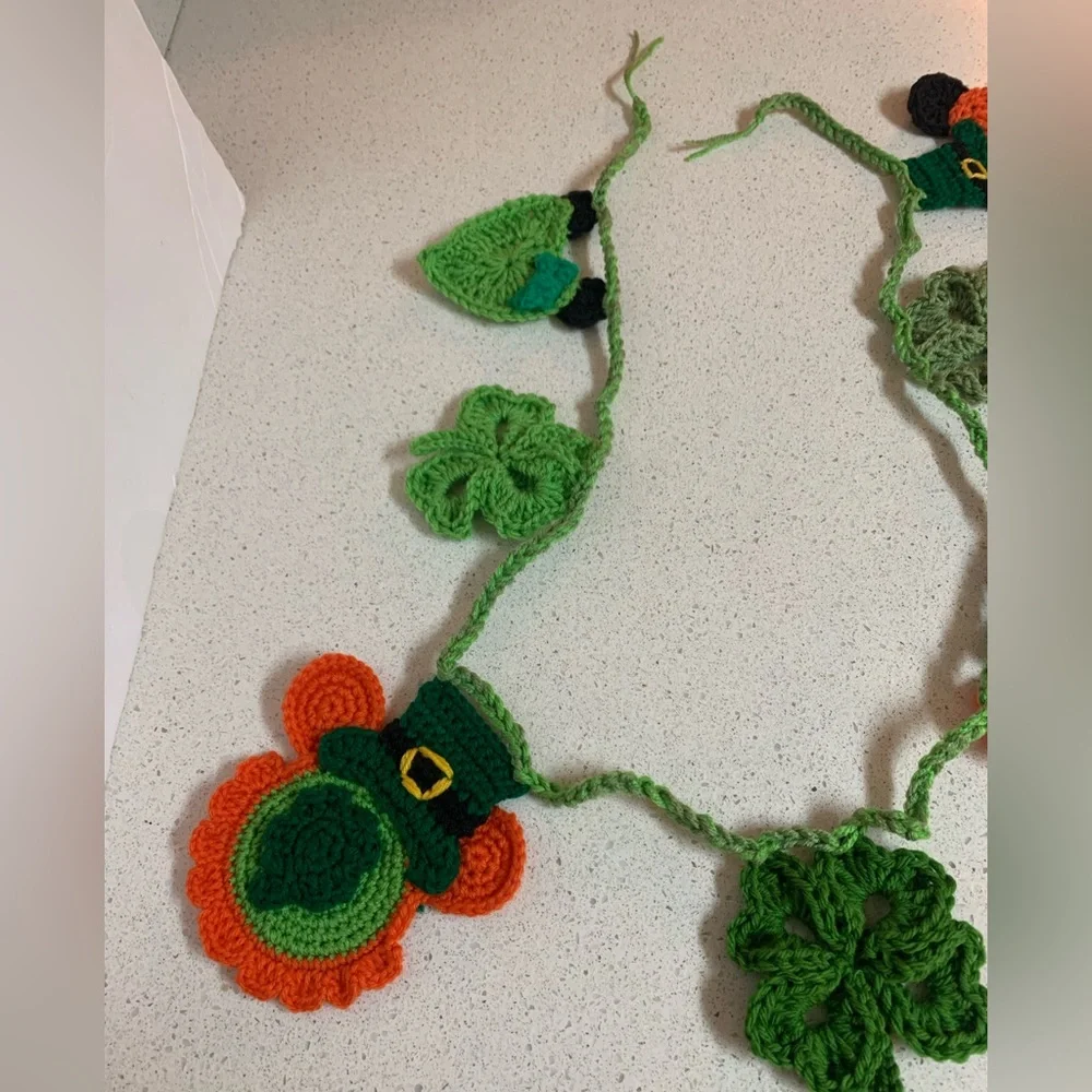 St Patrick Micky Minnie Boy & Girl Leprechaun Shamrock New Garland